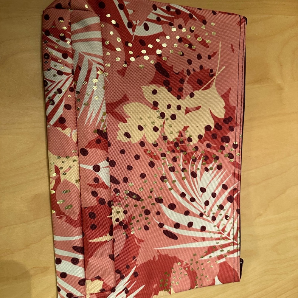 Thirty-One Zipper Pouch in Sunset Blooms